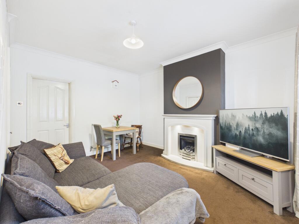 House in Wakefield - View 4