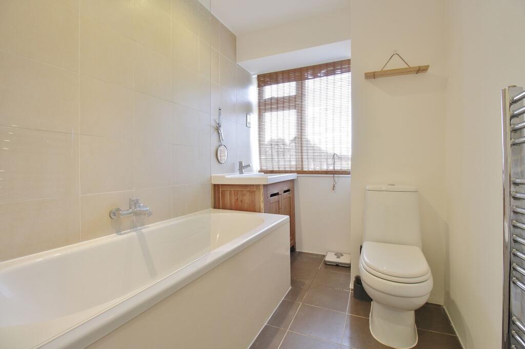 Apartment in London - View 5