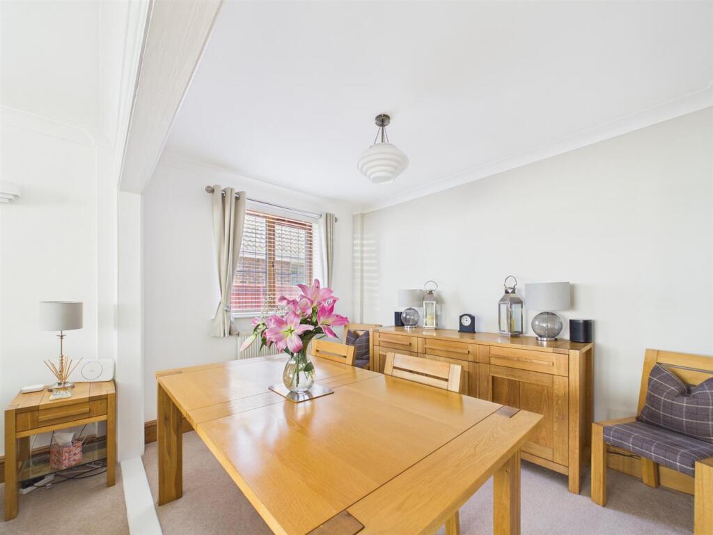 House in East Lindsey, Covenham St Mary - More