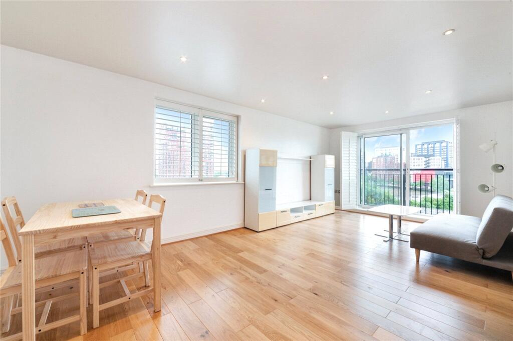 Main image of property: Settlers Court, 17 Newport Avenue, Blackwall, London, E14