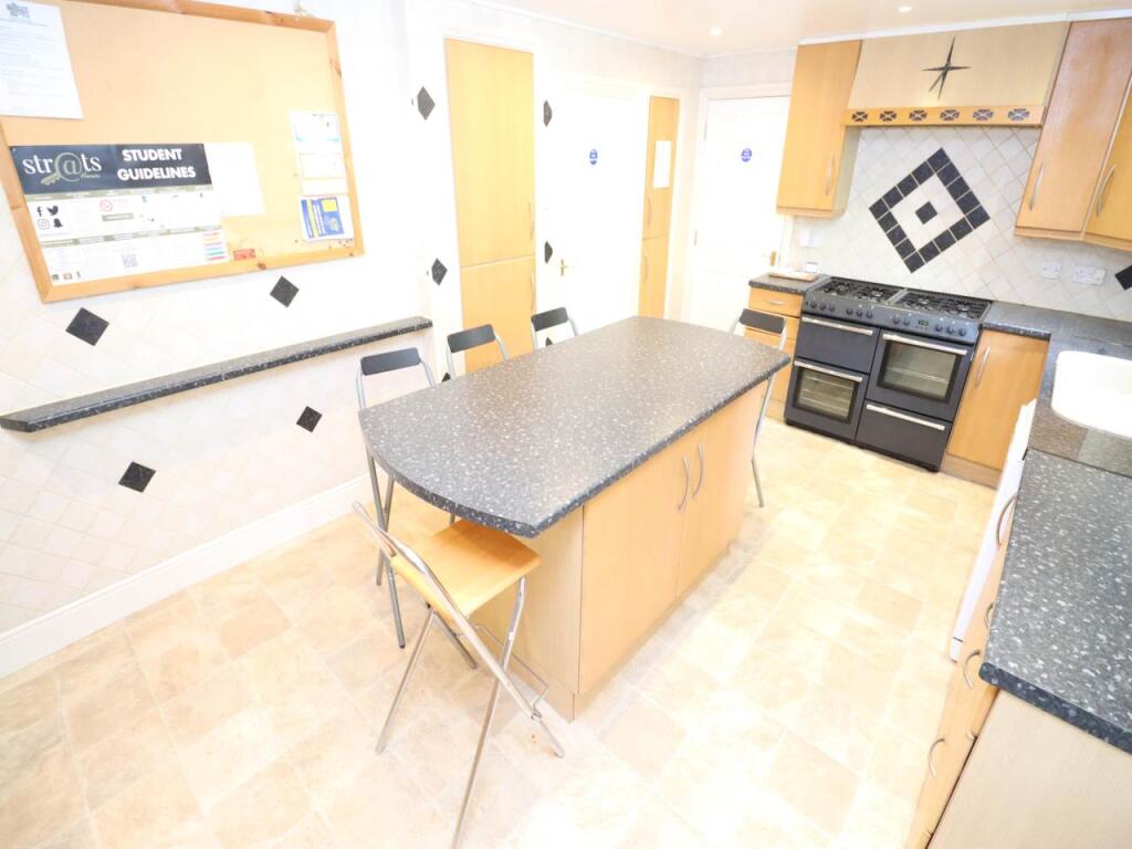 House in St Albans - View 5
