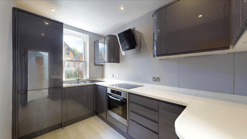 Apartment in London - View 2