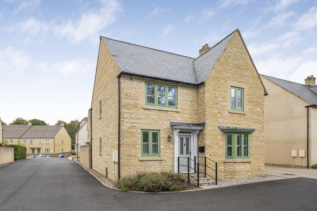 Main image of property: Clappen Close, Cirencester, Gloucestershire, GL7