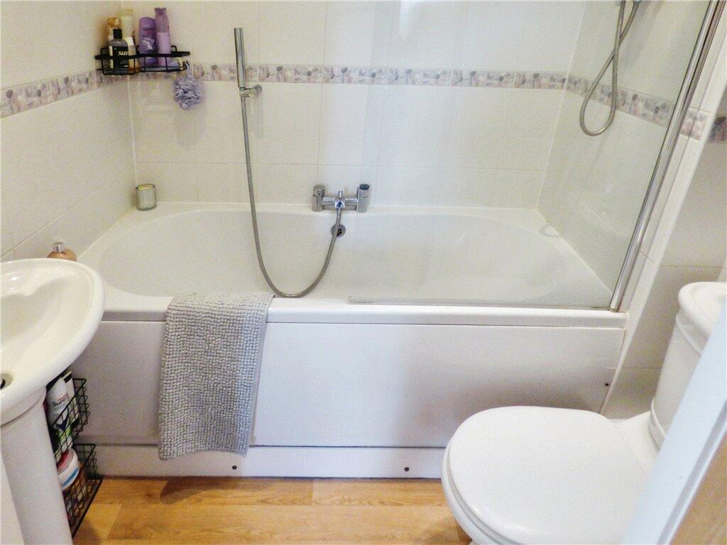 Apartment in Southampton - More