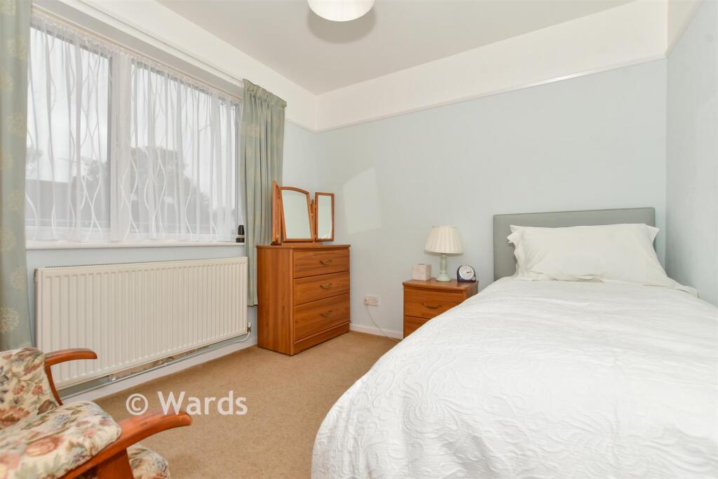 2-bed semi-detached on Northwood Road, Broadstairs, Kent, £300,000