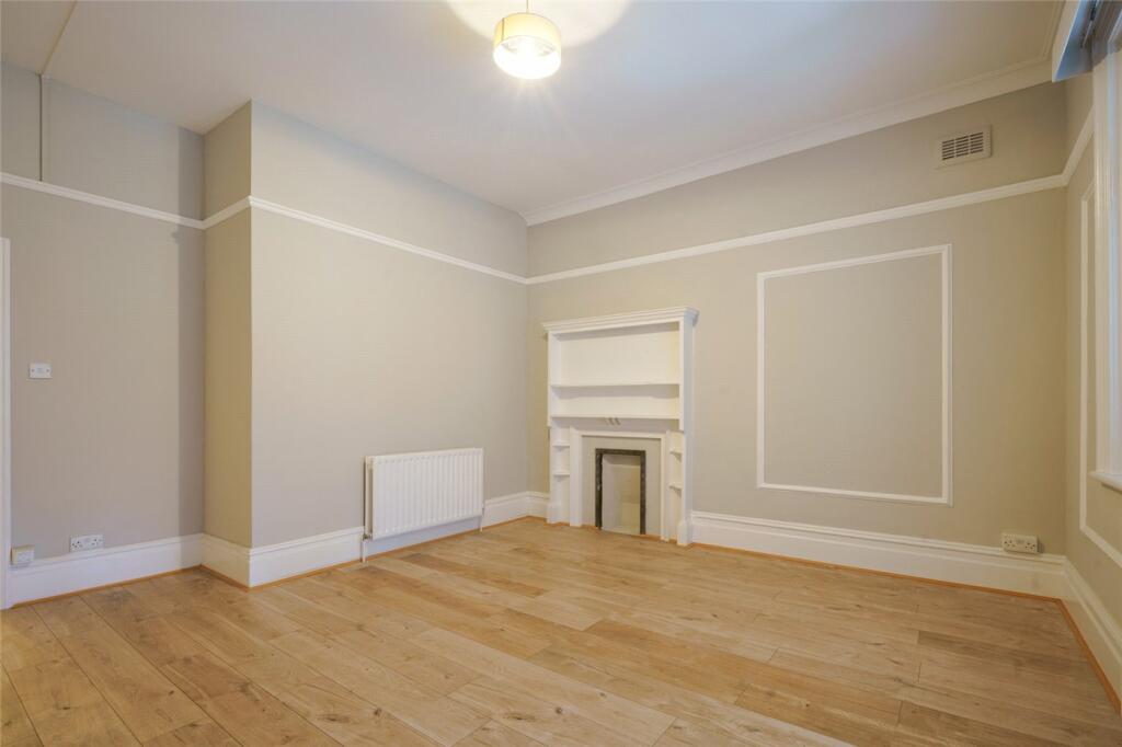 Apartment in London - View 4