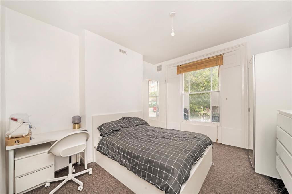 House in London - View 4