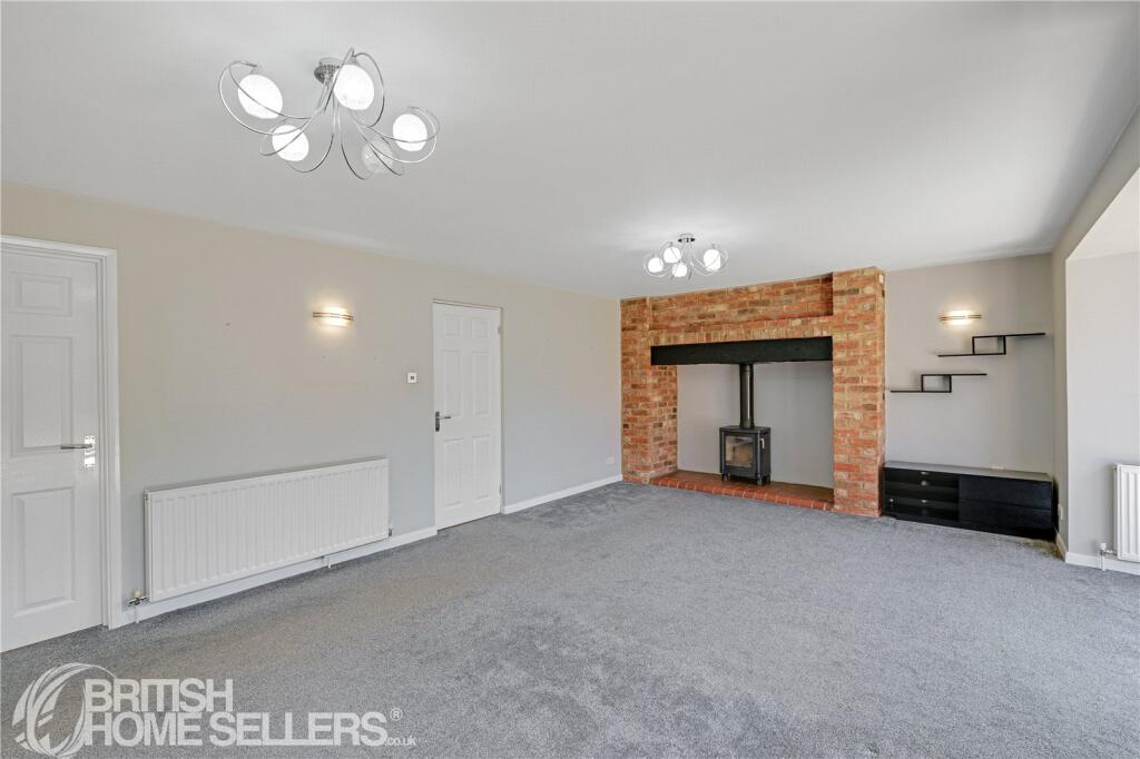 House in North Crawley, Little Crawley - View 5