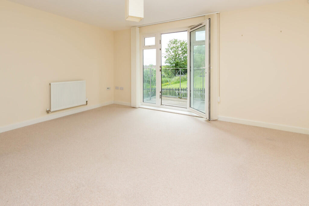 Apartment in Northampton, Wellingborough - View 3