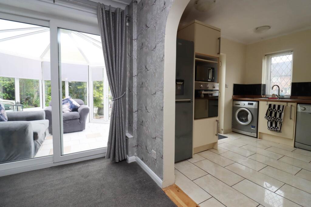 House in Wirral, Liverpool City Region - View 4