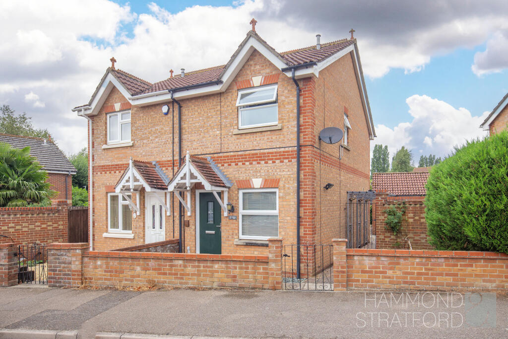 2-bed semi-detached on Bulrush Close, Horsford, £230,000