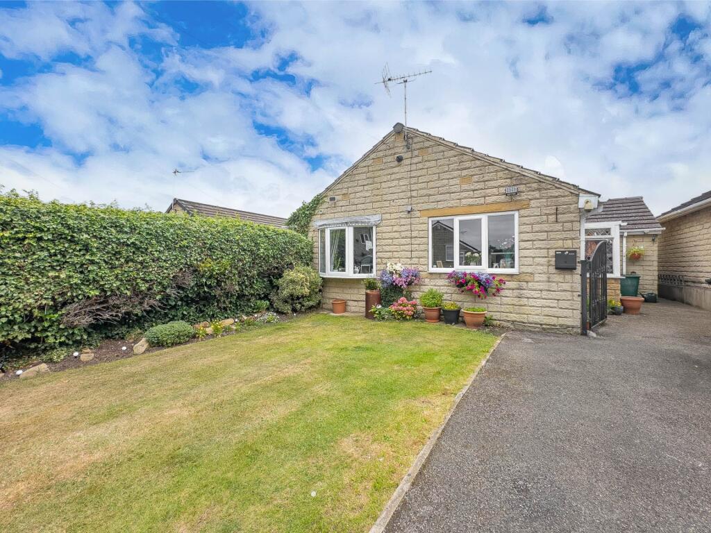 Main image of property: Oakwell Avenue, Batley