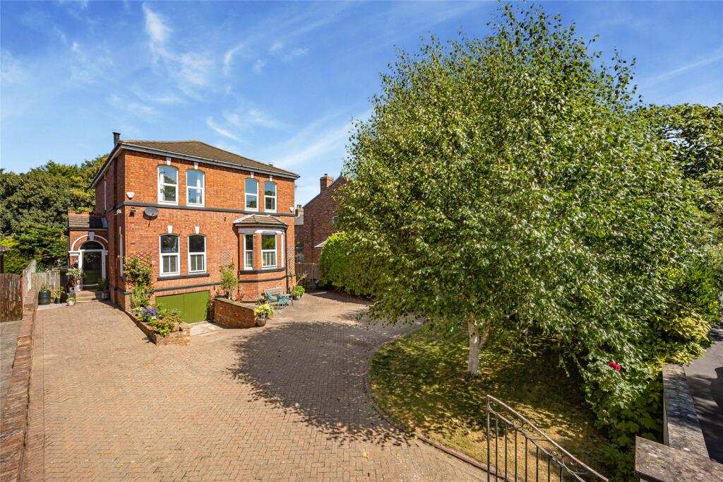 House in Sefton, Liverpool City Region - View 2