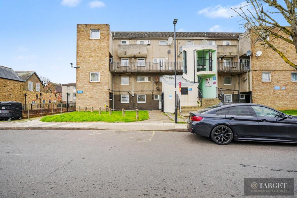 Main image of property: 81 Roman Way, Enfield EN1