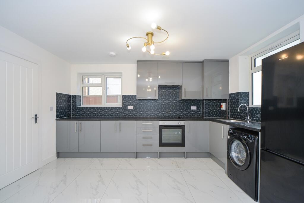 Main image of property: High Street Swanley BR8