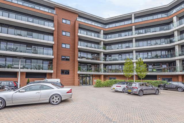 Apartment in Newbury, Greenham