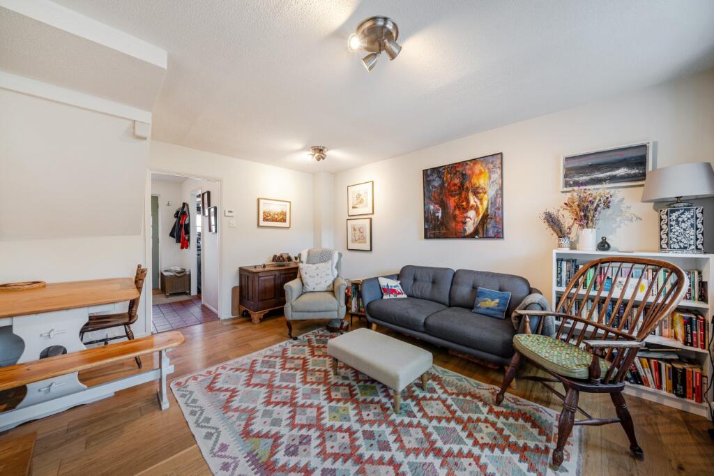 House in London - View 2