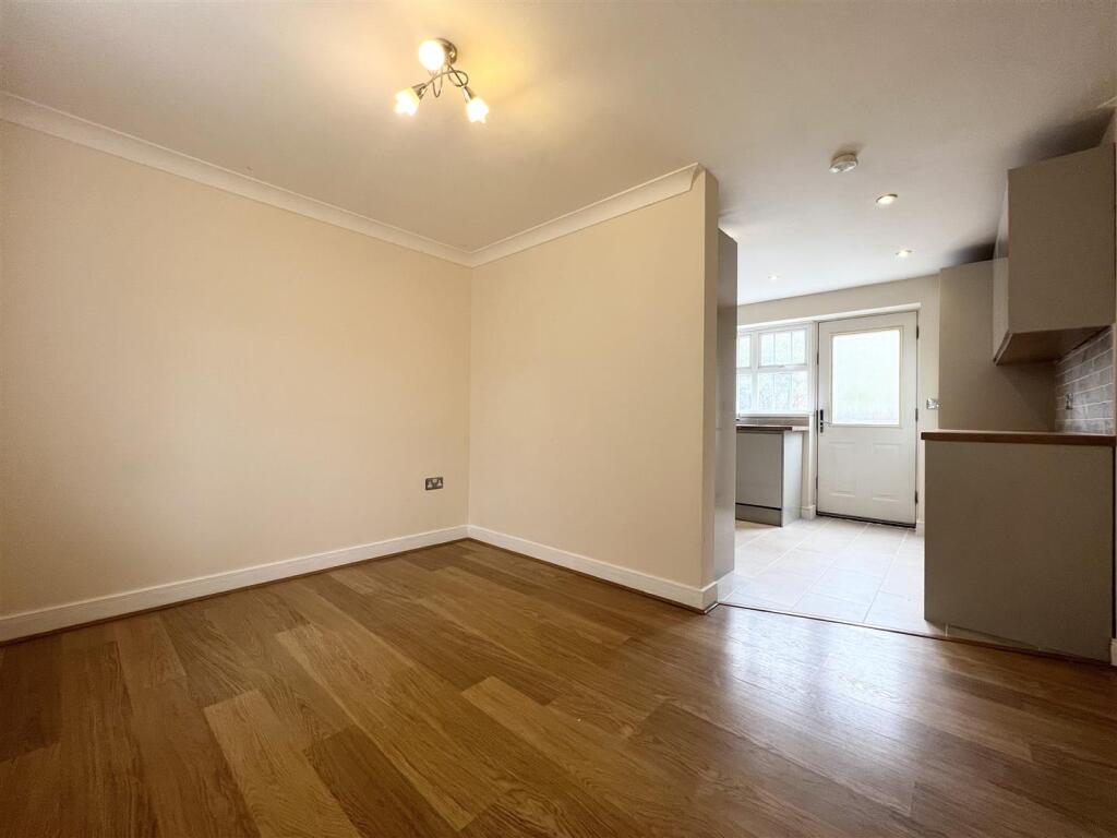 House in Dartford - View 5