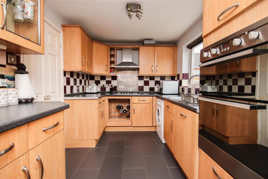 House in Higham Ferrers, North Northamptonshire - View 3