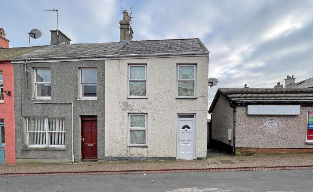 2-bed terraced on William Street, Holyhead, Isle of Anglesey, LL65, £100,000