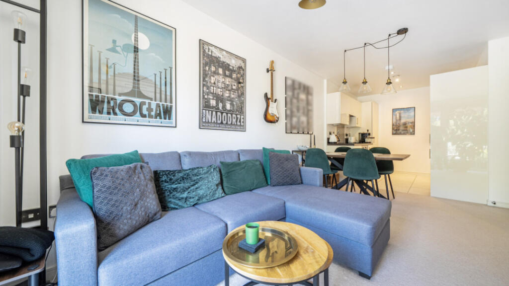Apartment in London - View 5