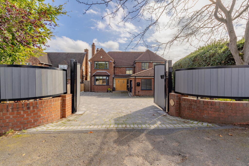Main image of property: Norton Road, Norton, Stourbridge, DY8 2RP