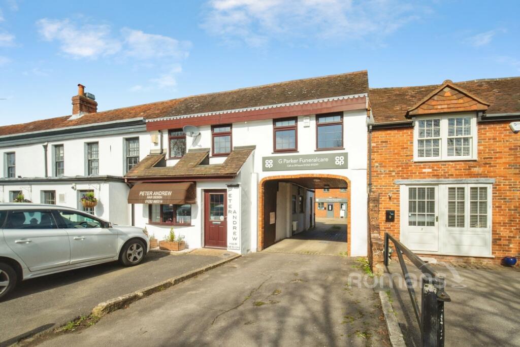 Main image of property: Reading Road, Yateley, GU46