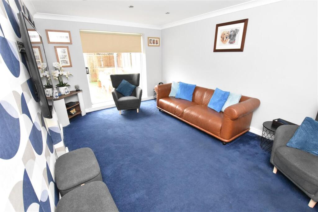 House in Tamworth, Stonydelph - View 3