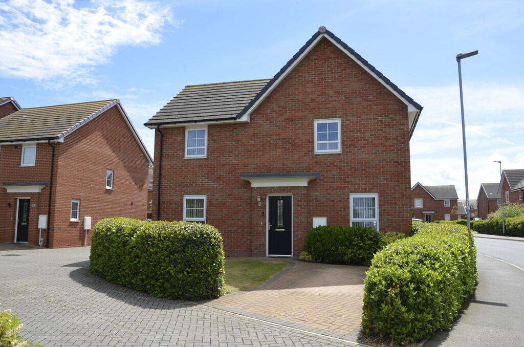 4-bed detached on Walton Hall Drive, Felixstowe, £375,000