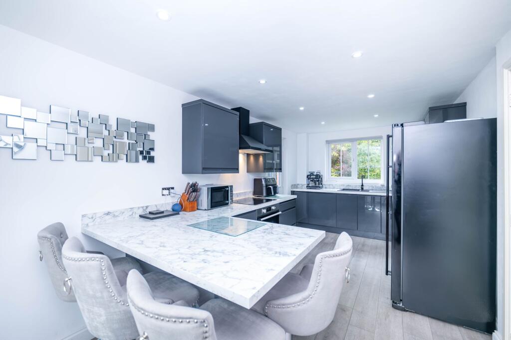 House in Broxburn, West Lothian - View 2