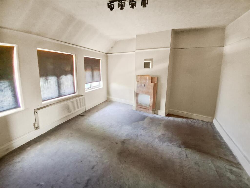 Apartment in London - View 2