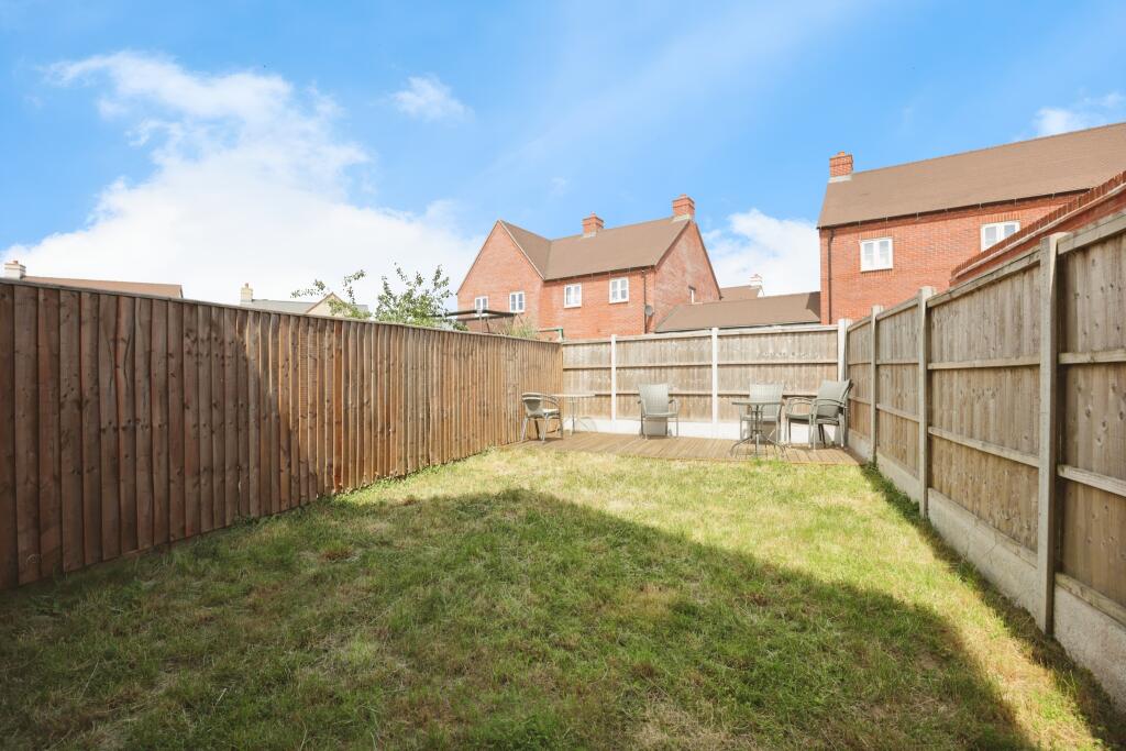 House in Northampton, Wootton - View 4