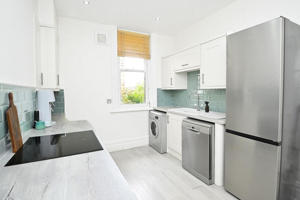 Apartment in Harrogate - View 3