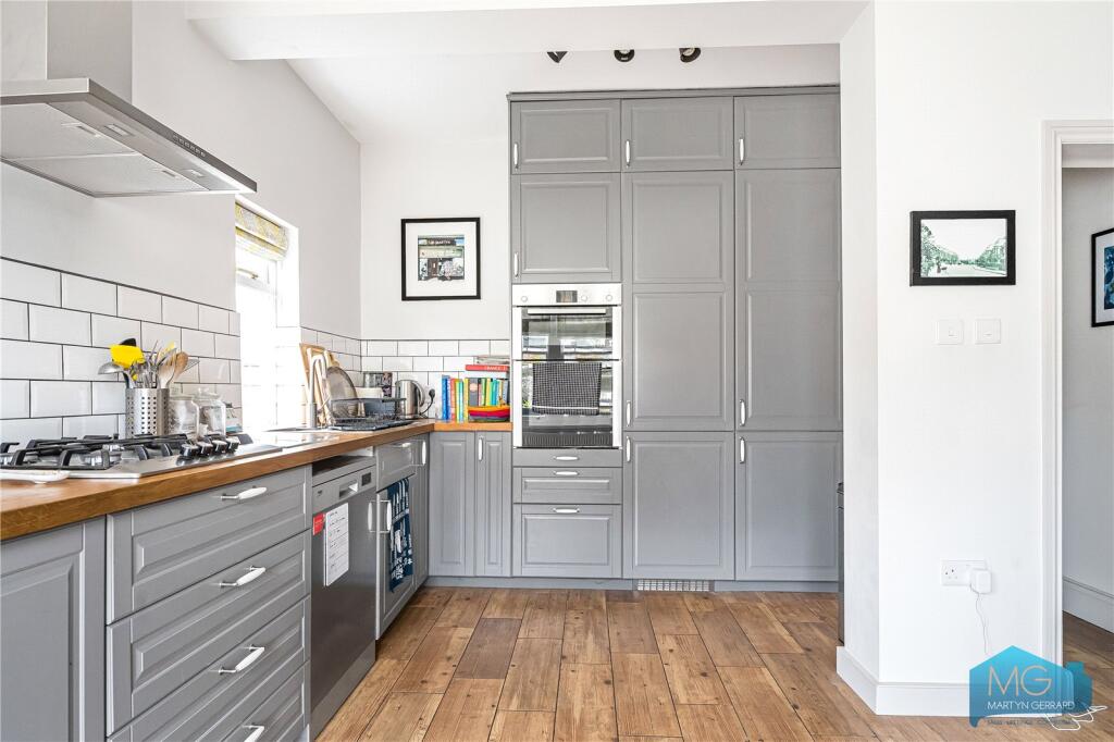 Apartment in London - View 2