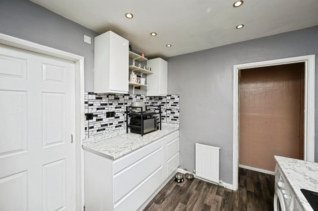 Longford Crescent, Nottingham - View 5