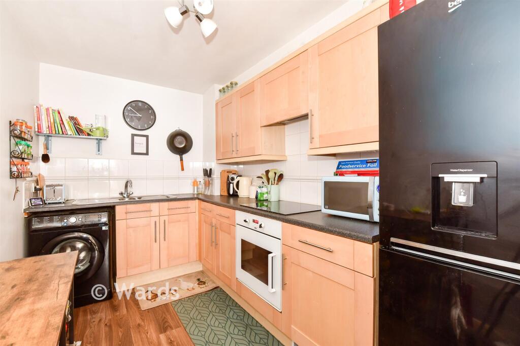 Apartment in Maidstone, Kent - View 4