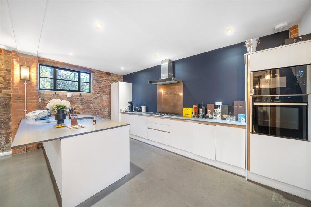 Main image of property: Limes Road, Beckenham, BR3