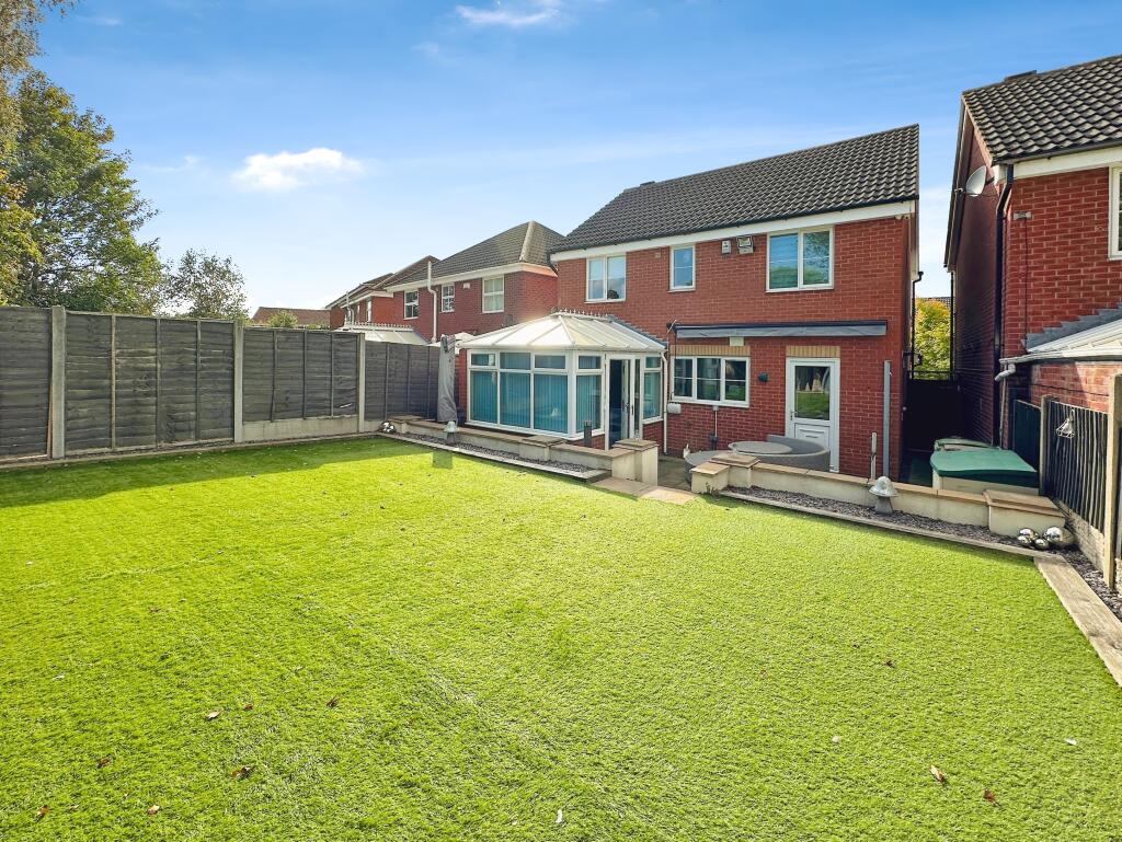 House in Walsall, Little Bloxwich - View 4