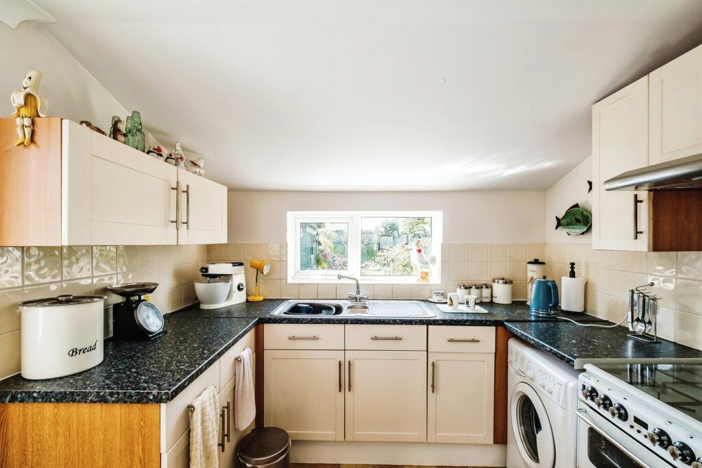 Sunningdale Road, Worthing - View 4