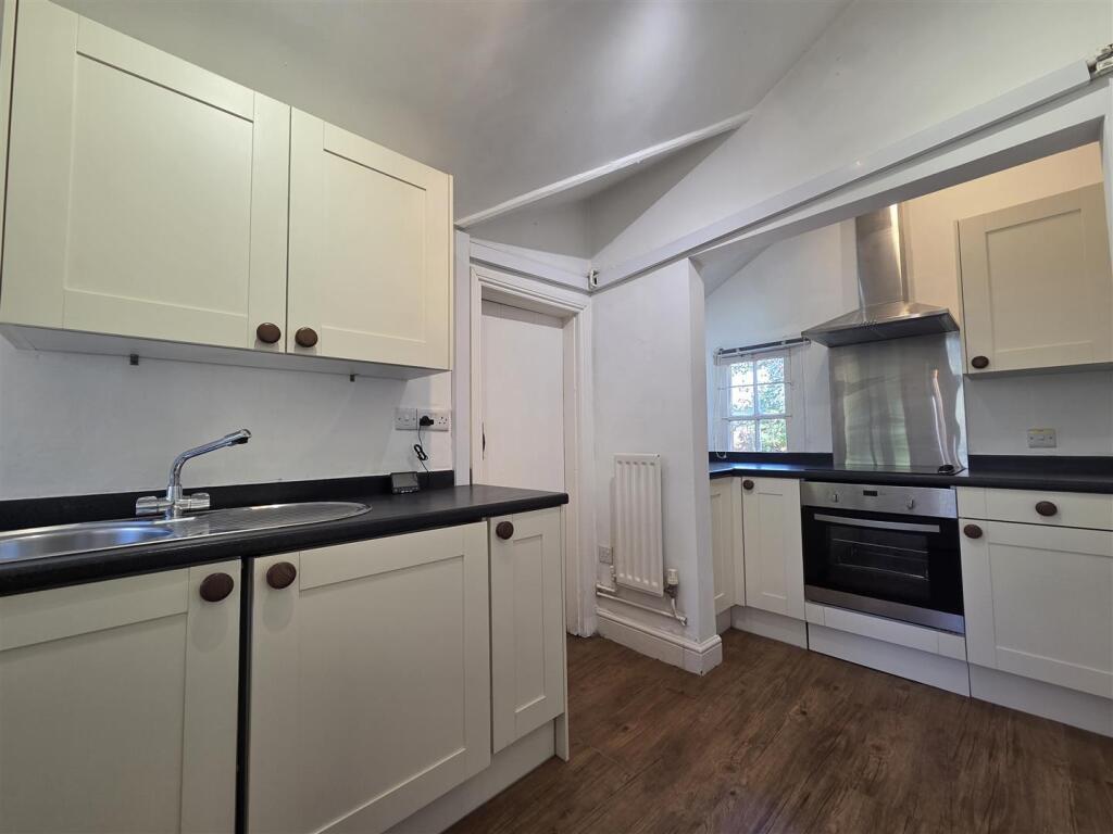 House in Taunton - View 2