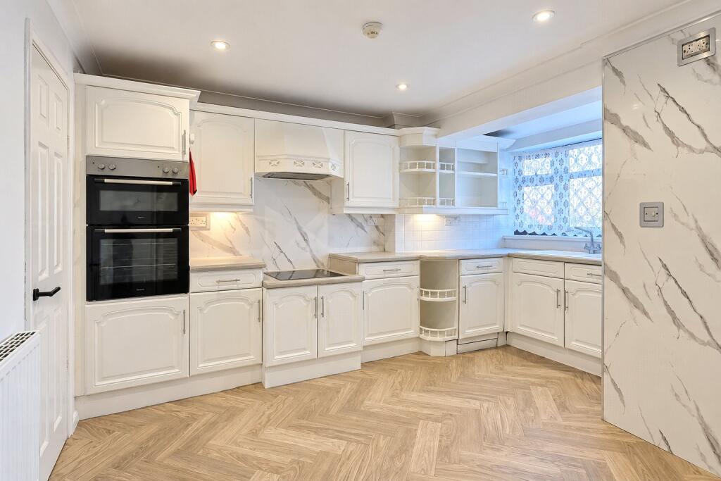 House in Southend-on-Sea - View 2