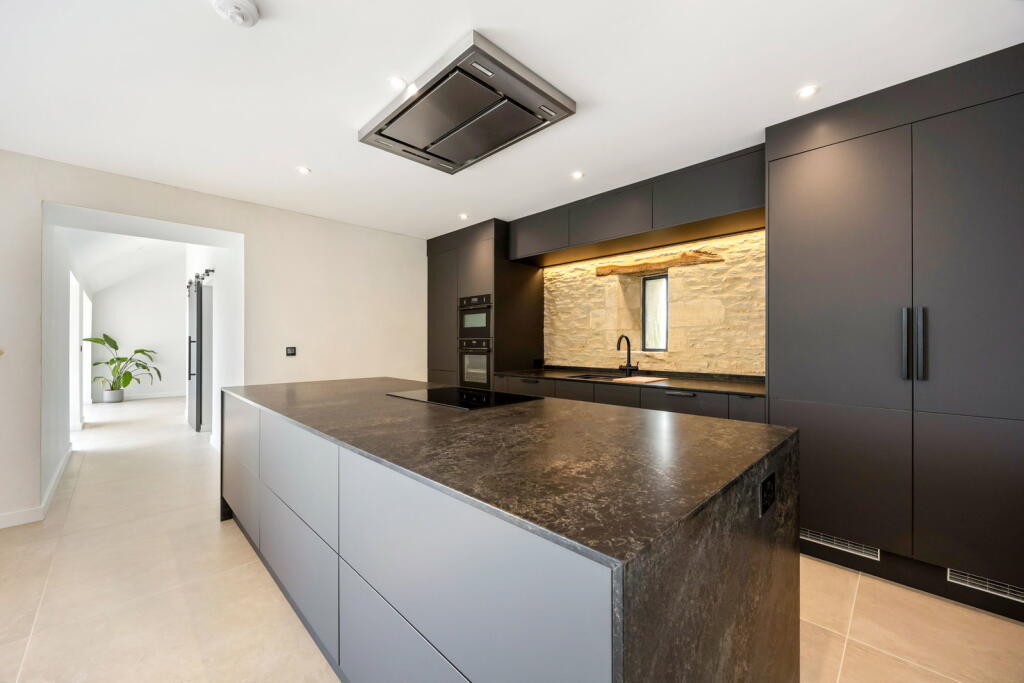 House in Swindon - View 5