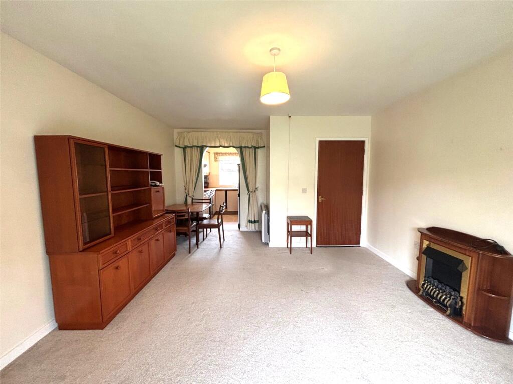Apartment in Swansea - View 2