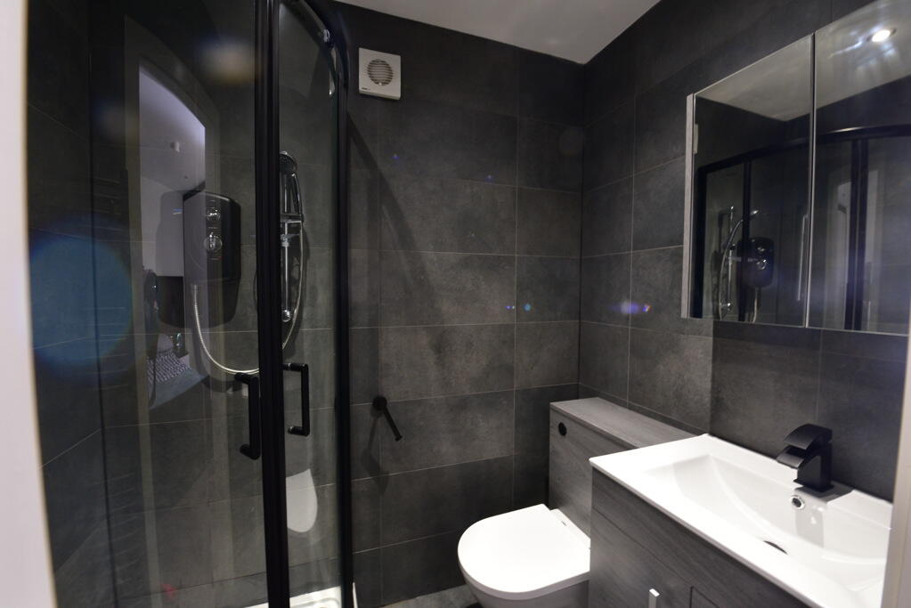 Apartment in Leeds - View 5