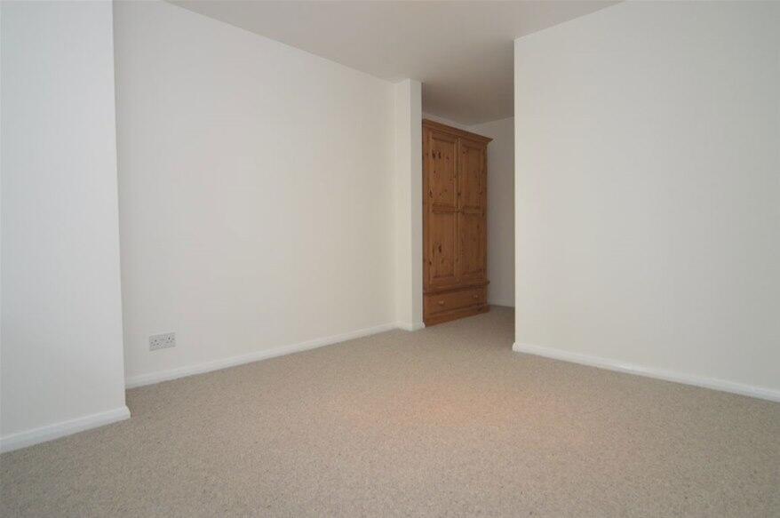 Apartment in St Albans - View 6