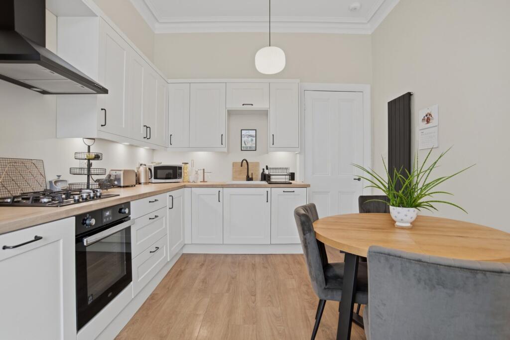Apartment in Glasgow - More