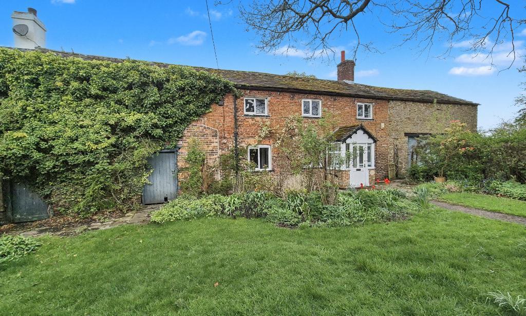 Main image of property: Commonside Cottage, Turkey Lane, Whalley, BB7 9PF