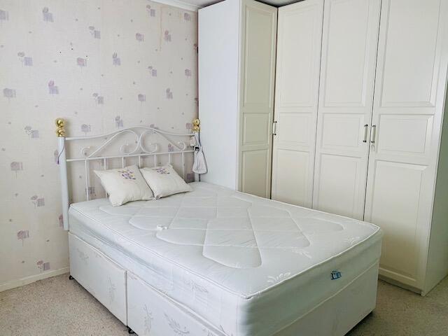 Falsgrave Close, Newton Heath, M40 - View 5