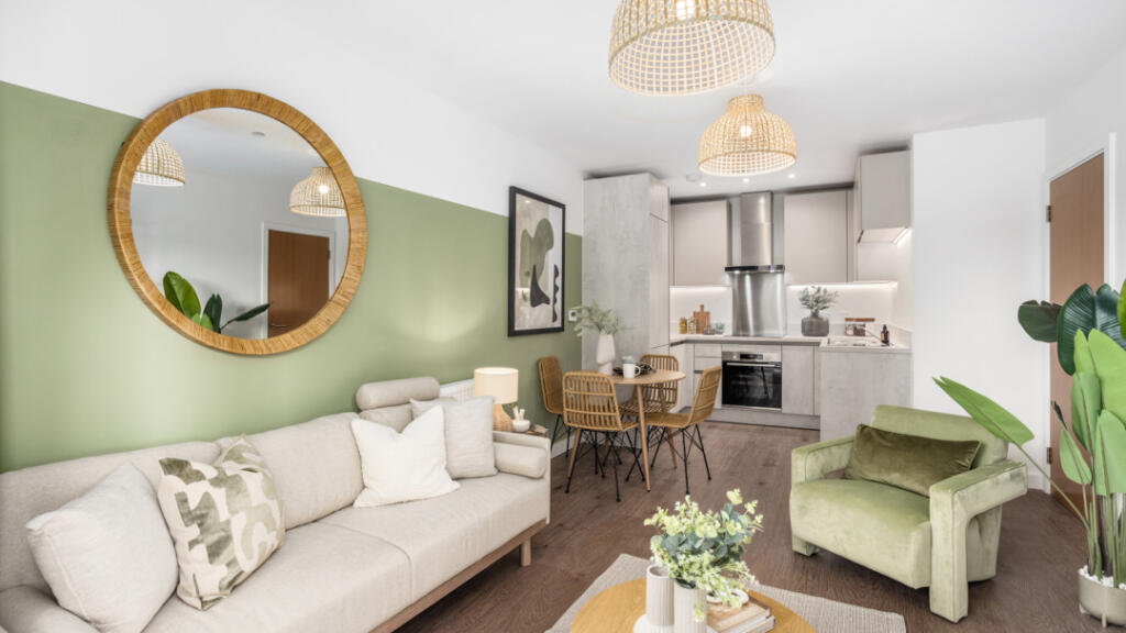 Apartment in Reading - View 5