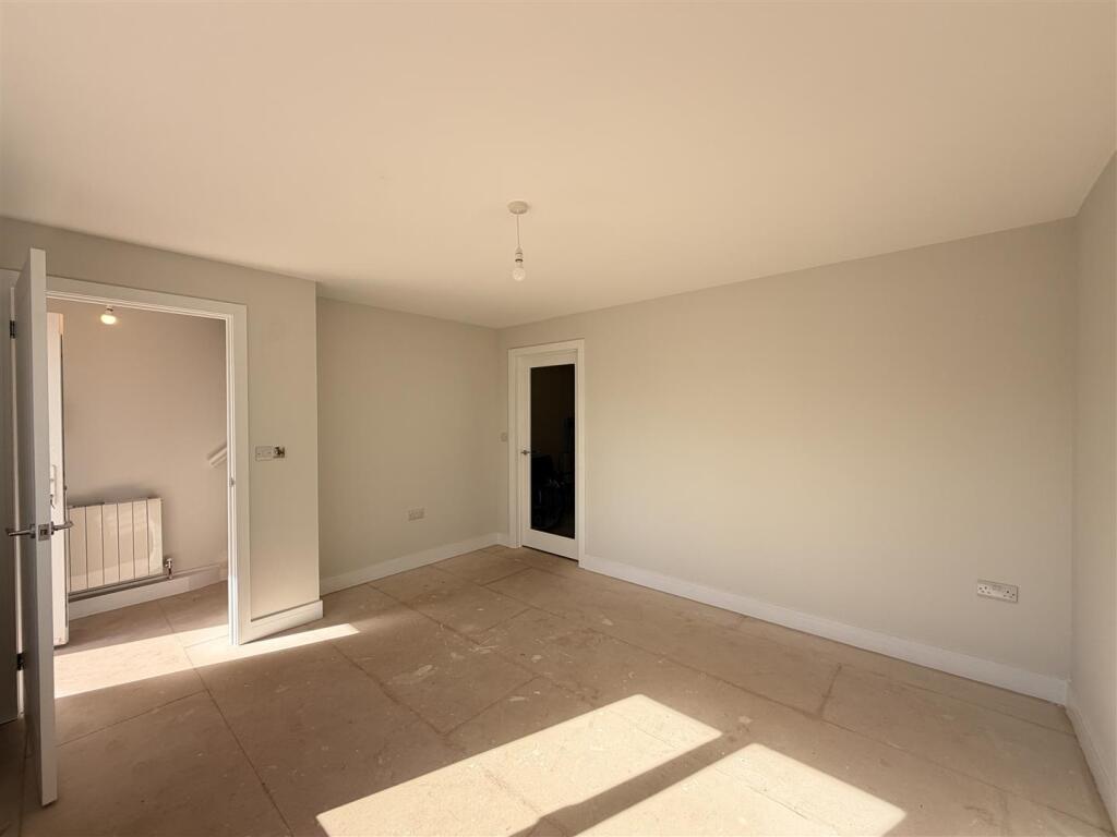 House in Exeter - View 4